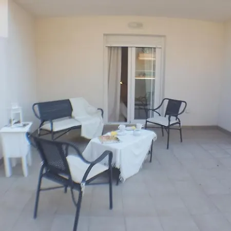 Puerto Marina Apartment *